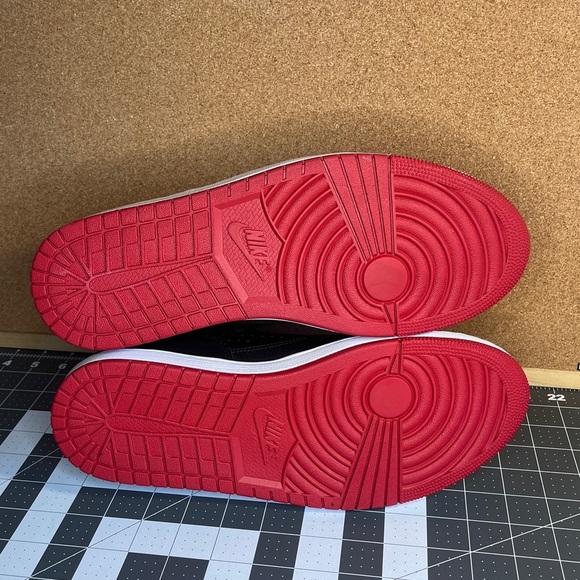 Jordan
‘ACCESS BRED’
Brand new
NWOT - Picture 4 of 9